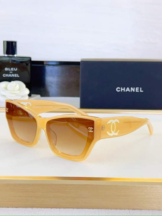 Picture of Chanel Sunglasses _SKUfw80048832fw
